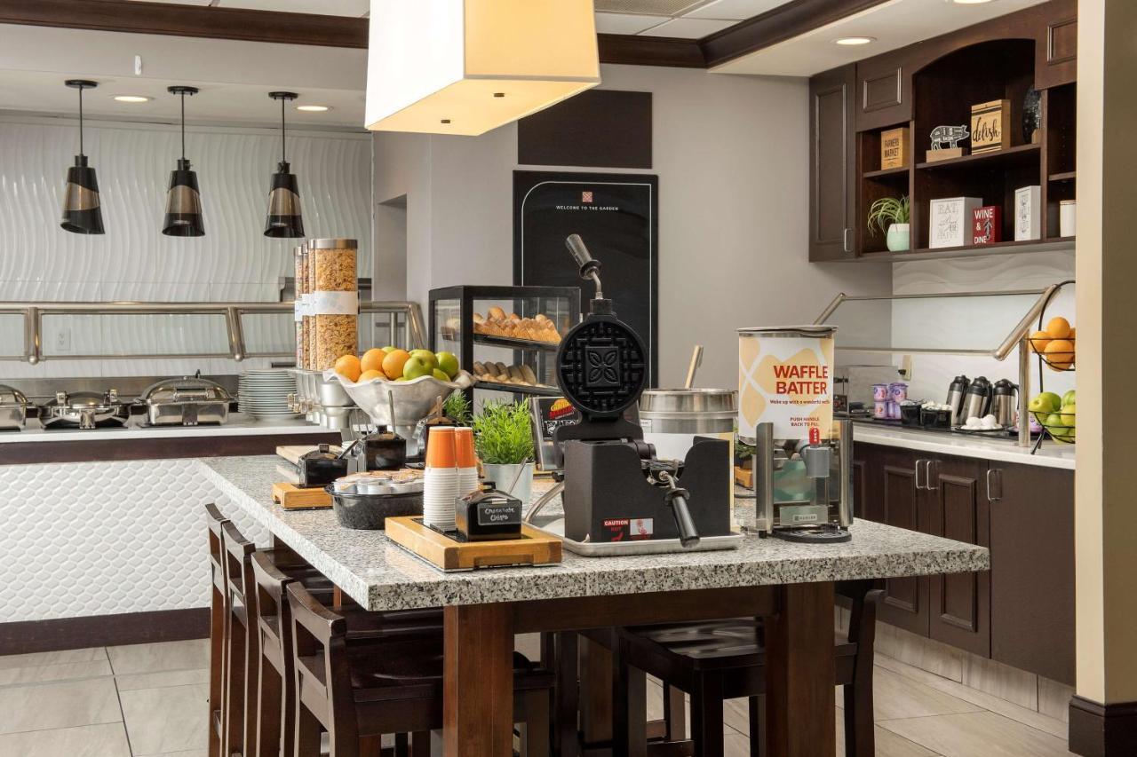 Hilton Garden Inn Charlotte/Mooresville Esterno foto