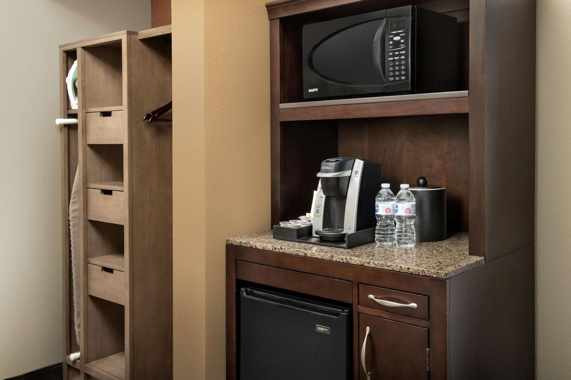 Hilton Garden Inn Charlotte/Mooresville Esterno foto