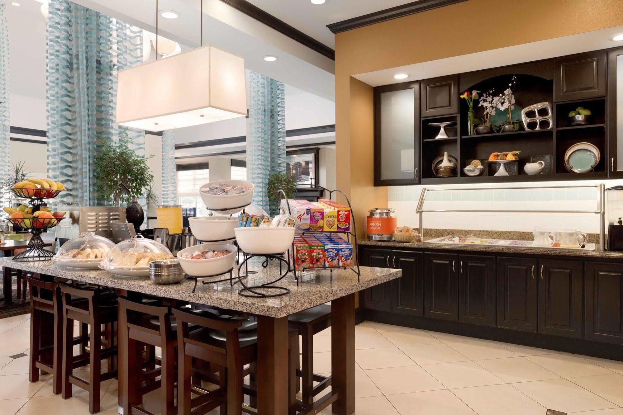 Hilton Garden Inn Charlotte/Mooresville Esterno foto